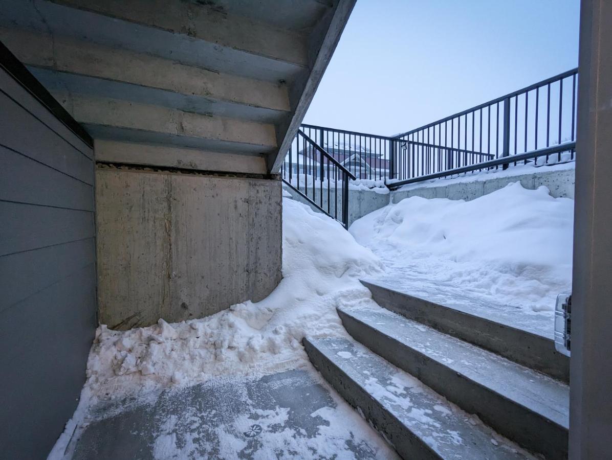 Globalstay New Apartments In Cranbrook Free Street Parking カルガリー エクステリア 写真