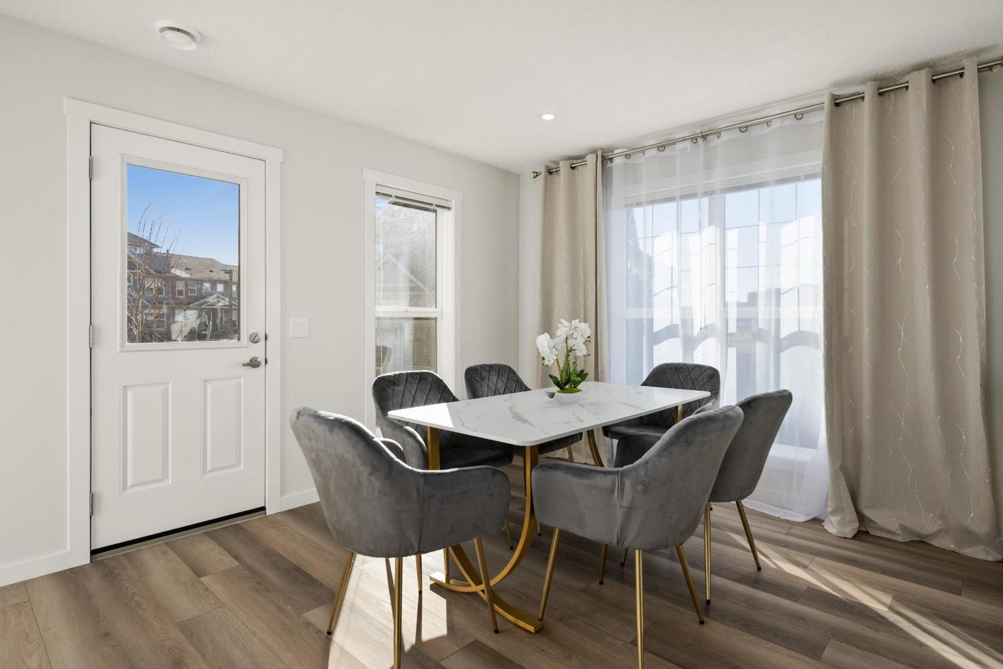 Globalstay New Apartments In Cranbrook Free Street Parking カルガリー エクステリア 写真
