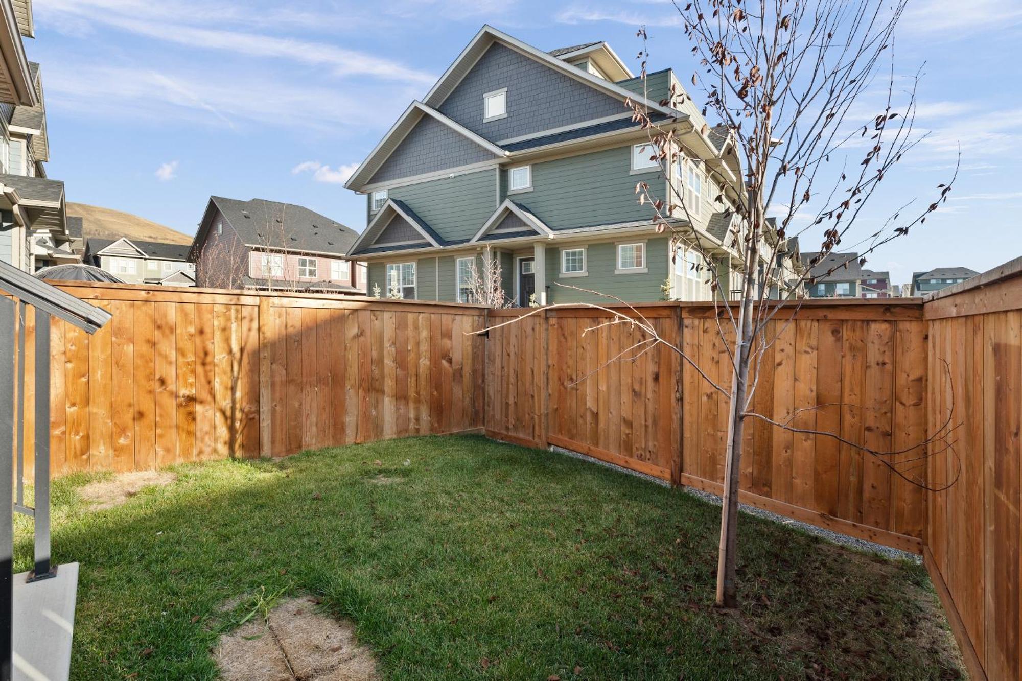 Globalstay New Apartments In Cranbrook Free Street Parking カルガリー エクステリア 写真