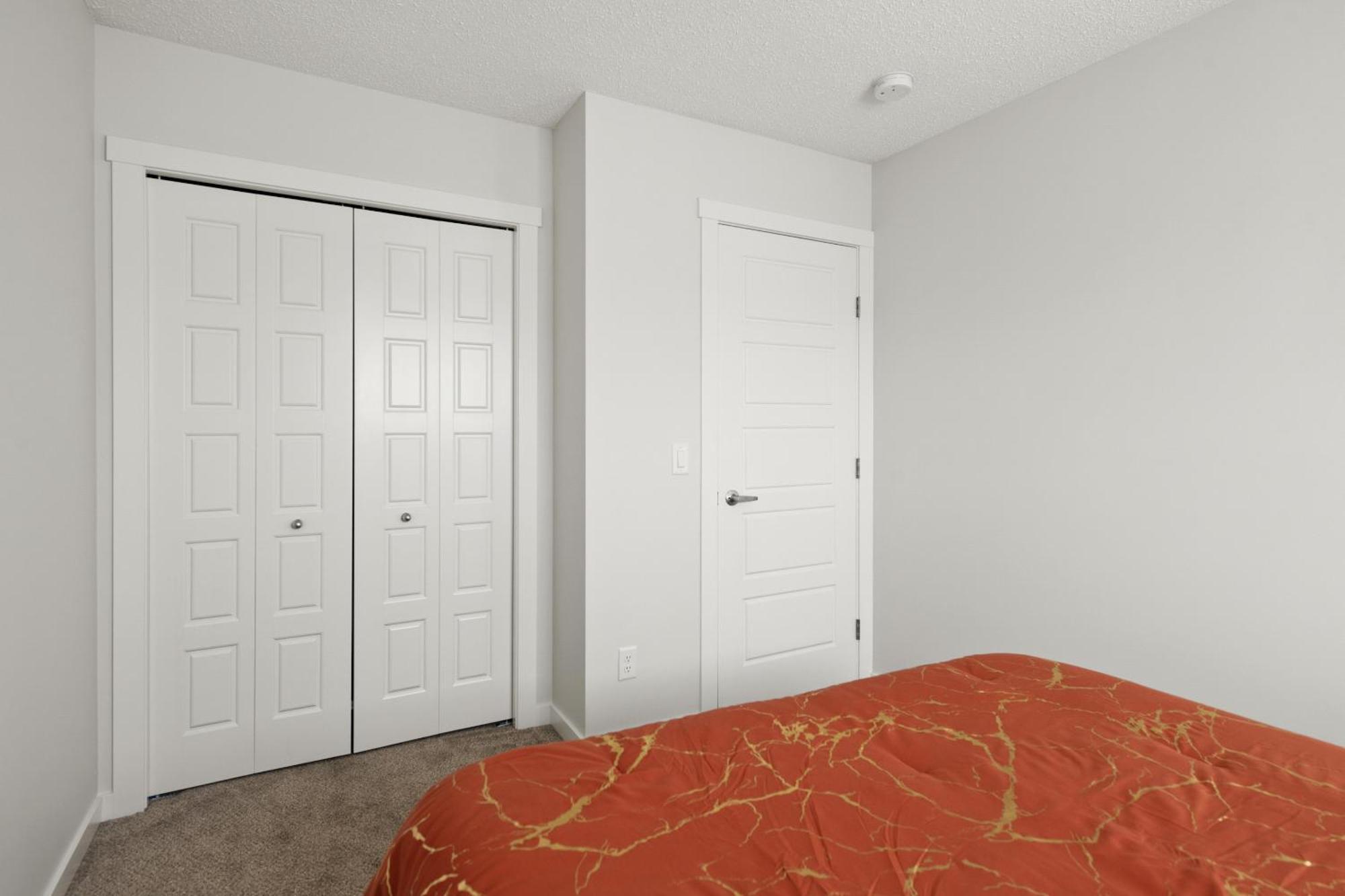Globalstay New Apartments In Cranbrook Free Street Parking カルガリー エクステリア 写真