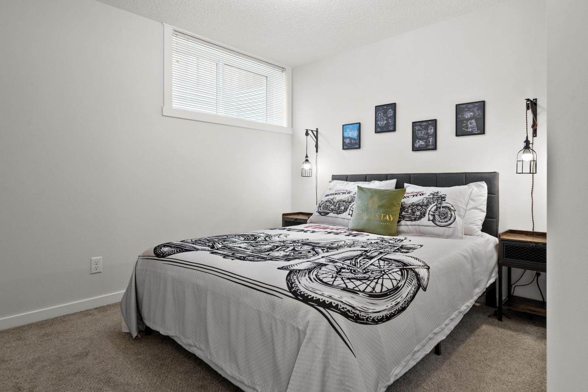 Globalstay New Apartments In Cranbrook Free Street Parking カルガリー エクステリア 写真