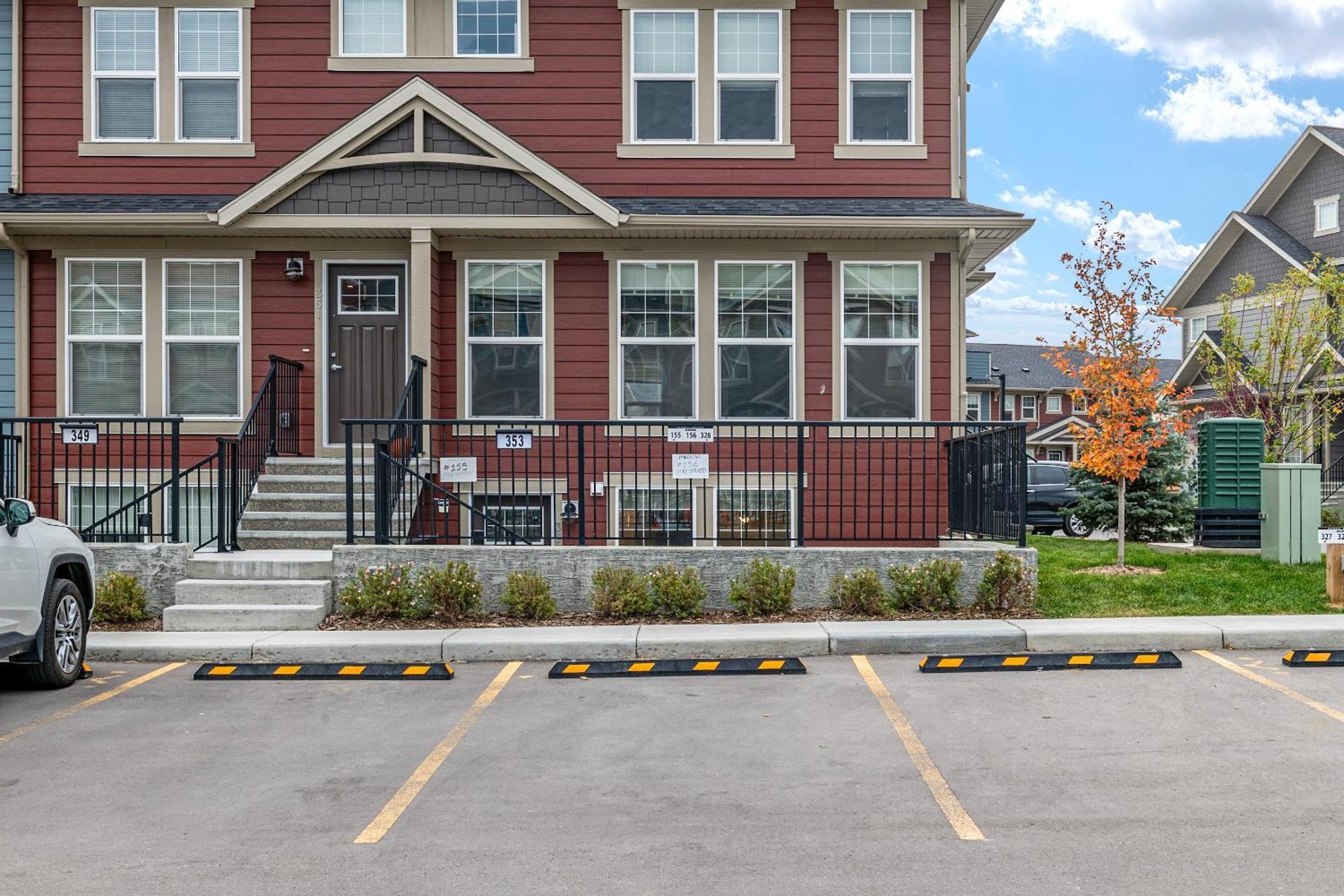 Globalstay New Apartments In Cranbrook Free Street Parking カルガリー エクステリア 写真