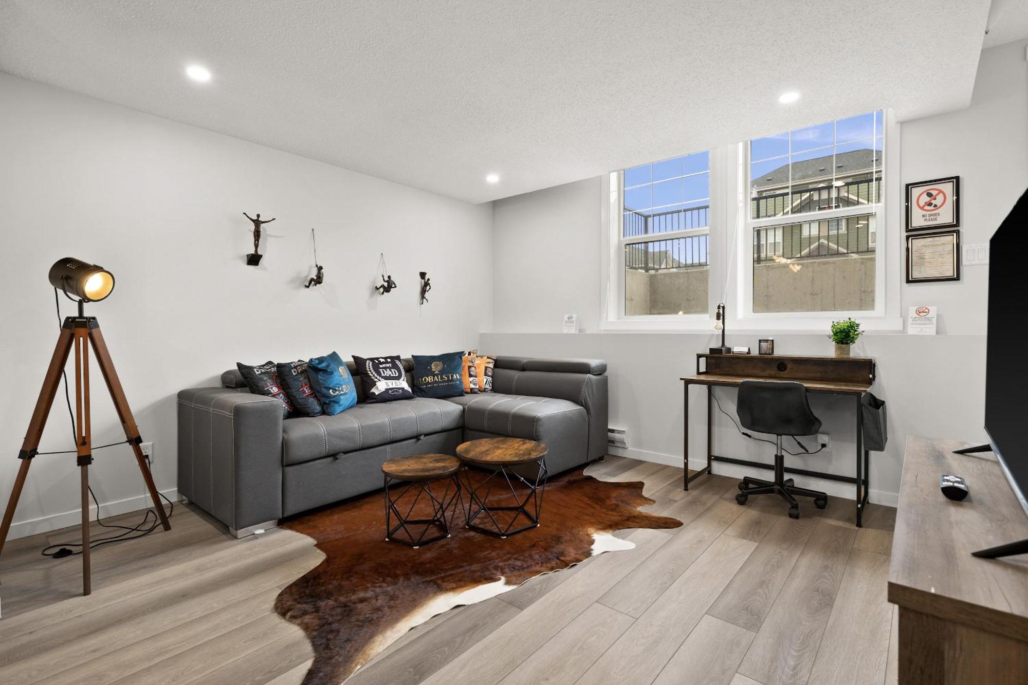 Globalstay New Apartments In Cranbrook Free Street Parking カルガリー エクステリア 写真
